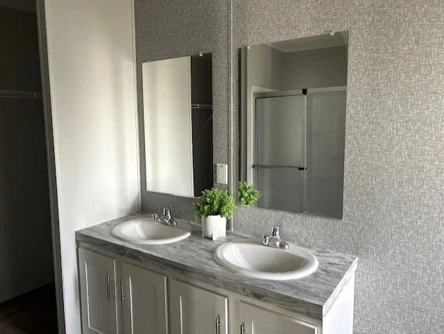 Valuhomes 16763p bathroom home features