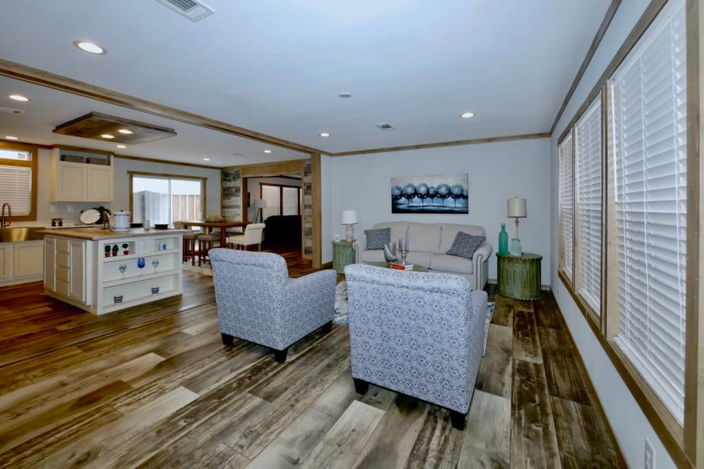 Mariana 9776 interior home features