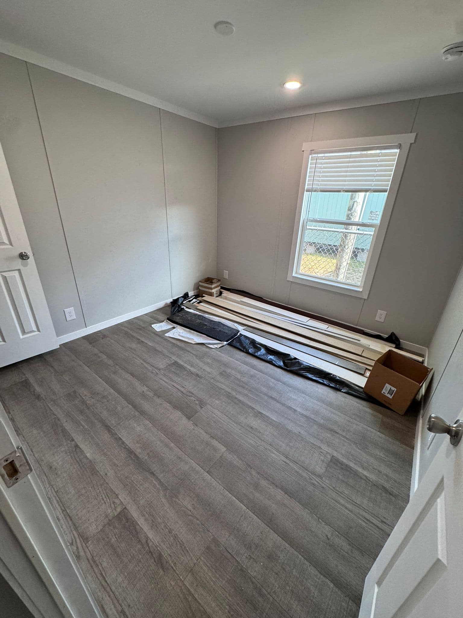 Vela 9456  home features