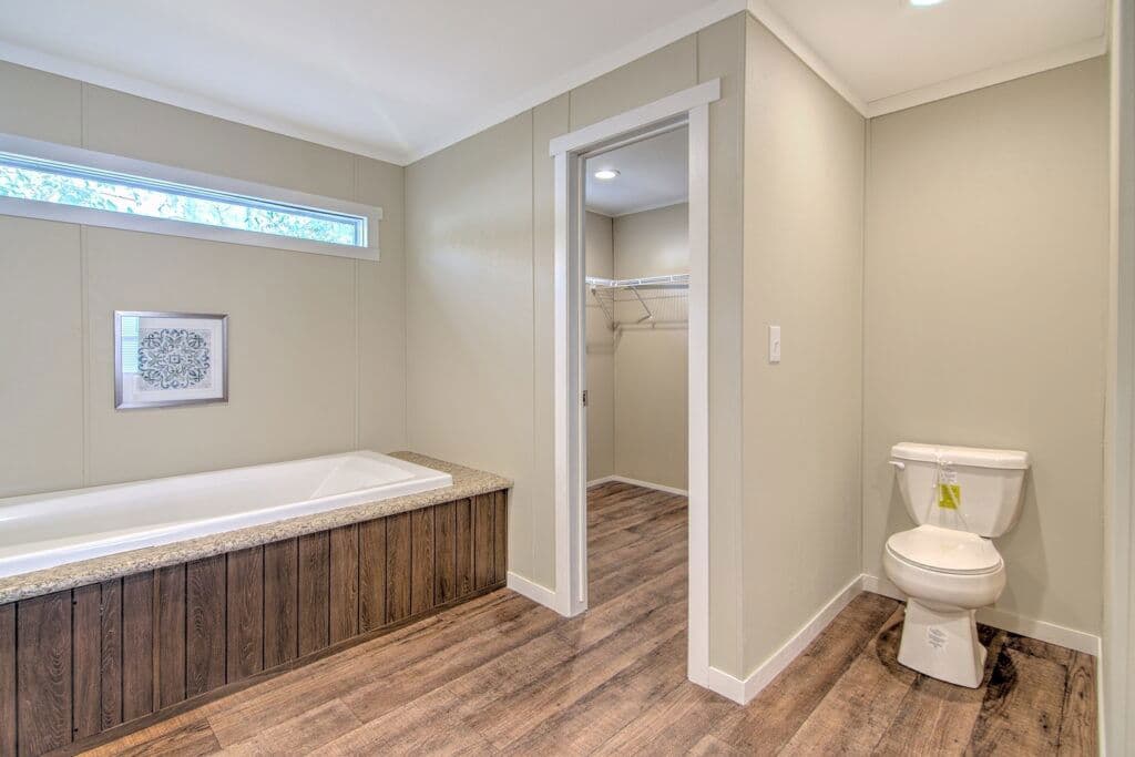 Bella 9876 bathroom home features