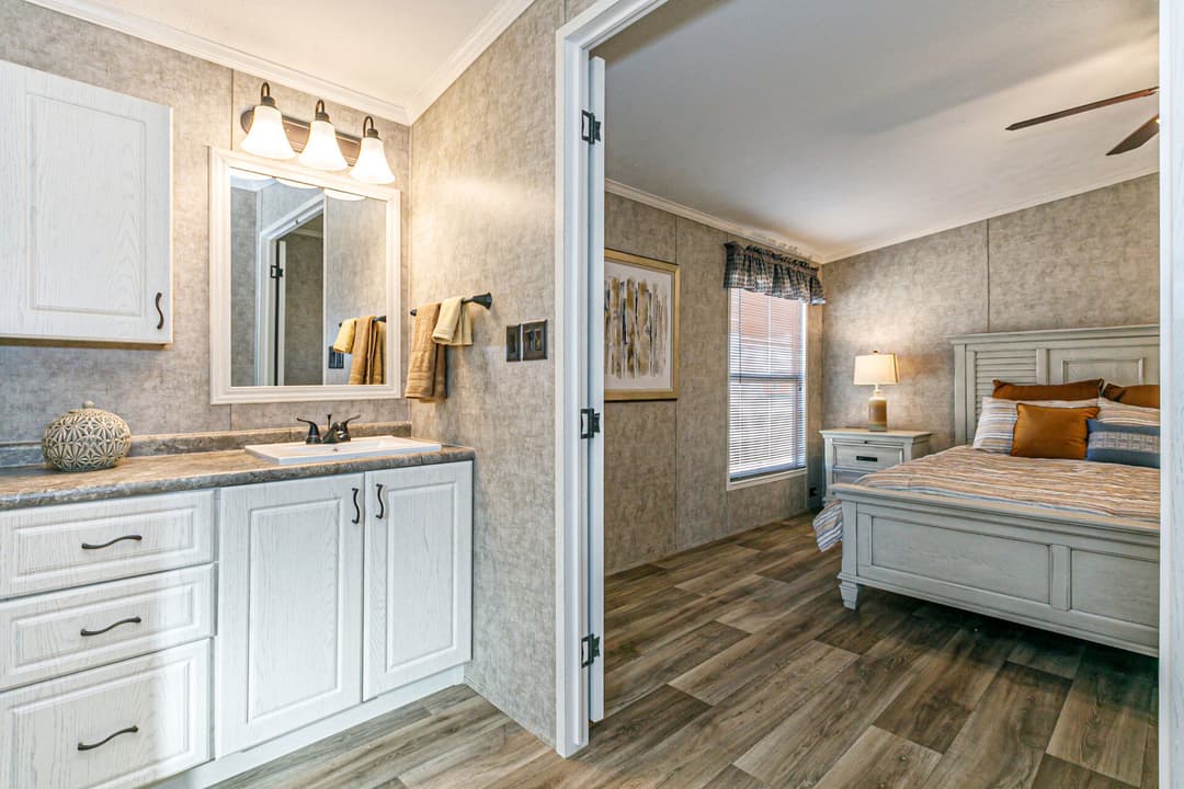 Classic c-3264-32bp bathroom and bedroom home features