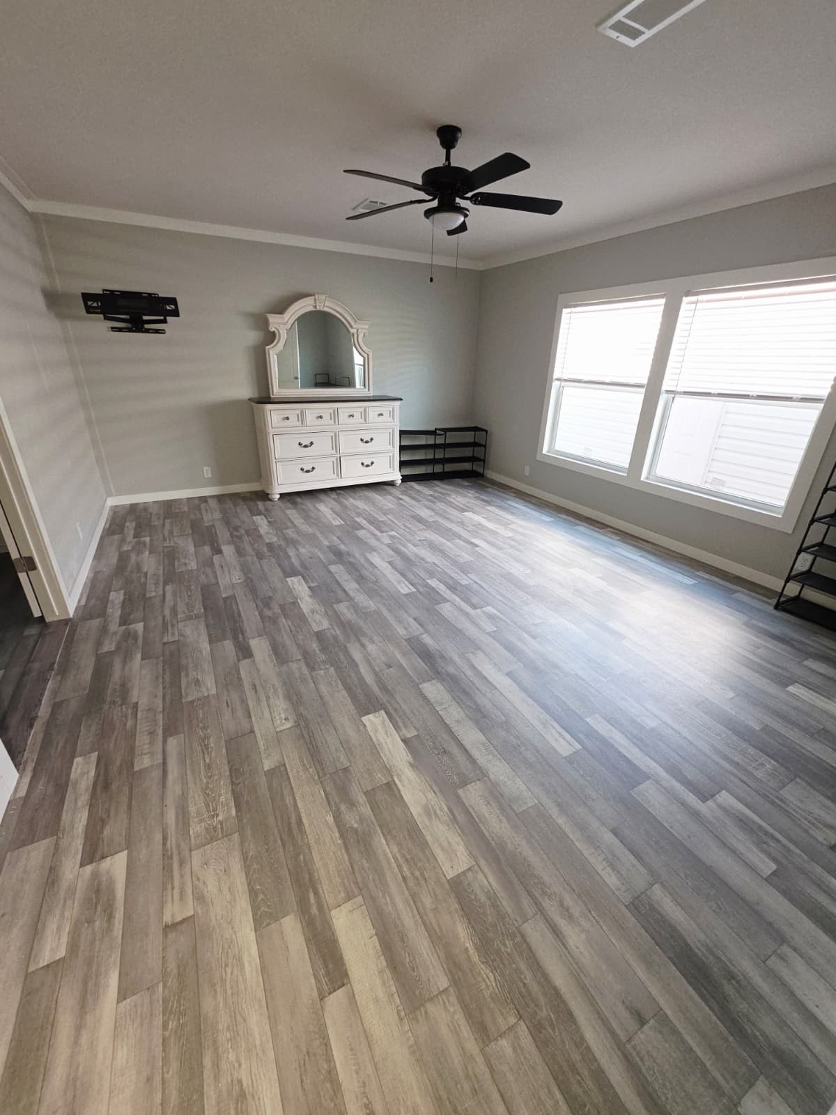 2024 palm harbor - like new!!! (pre-owned)  home features