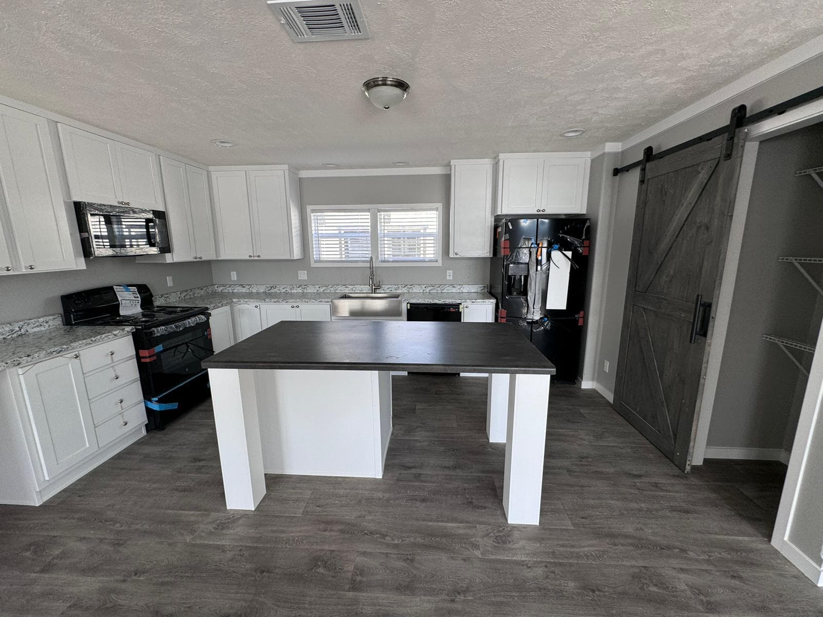 The sherman   home features