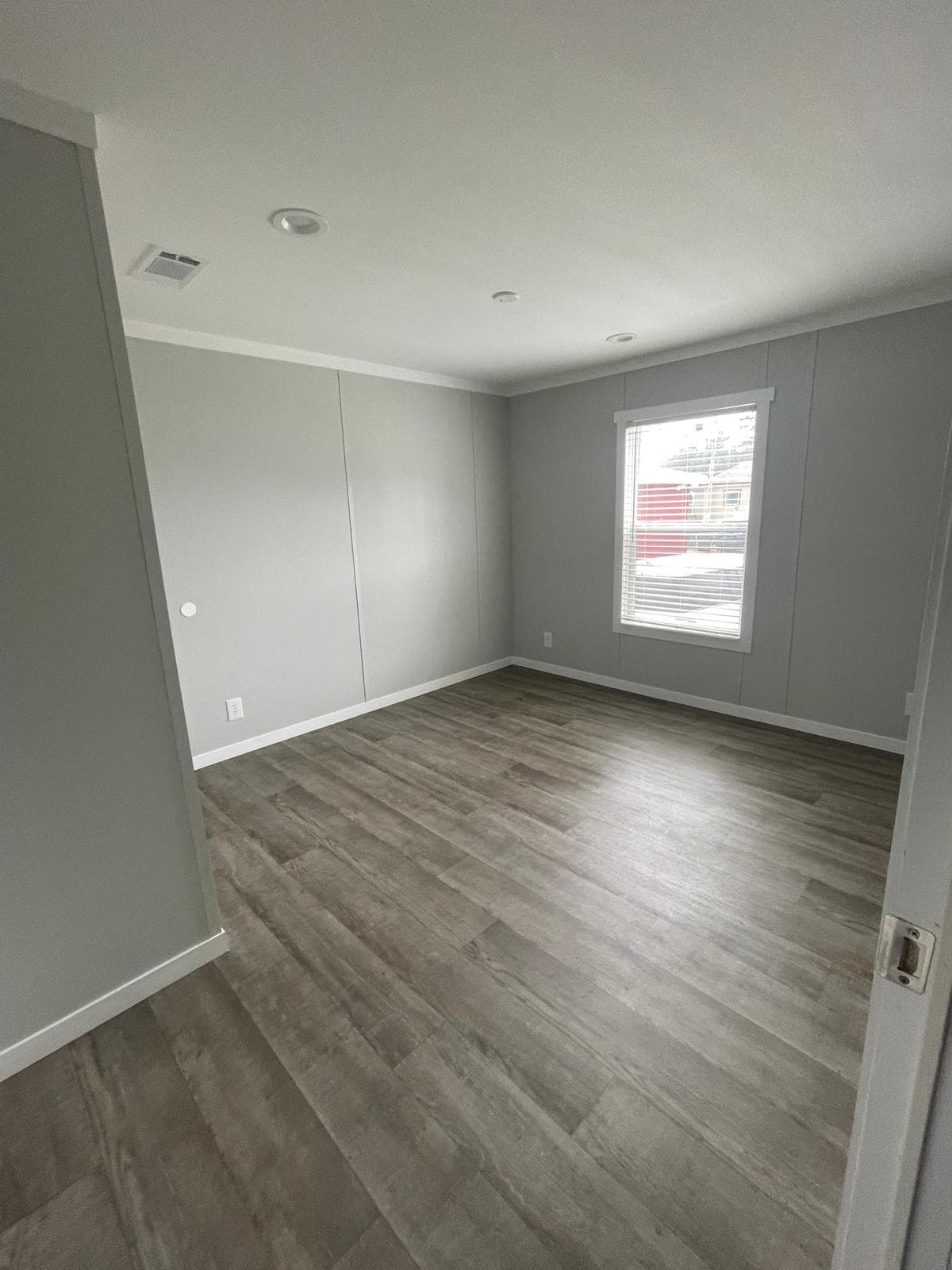 Cousteau 7652  home features