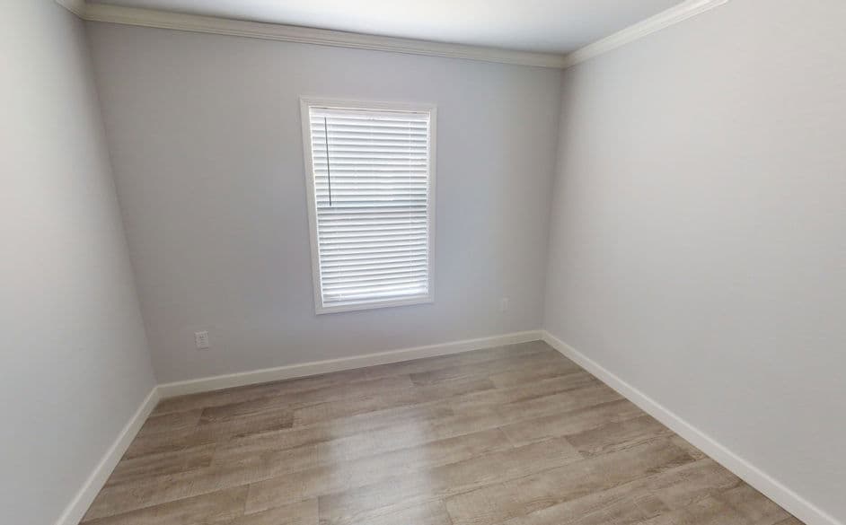 Radiant d46dp8 bedroom home features