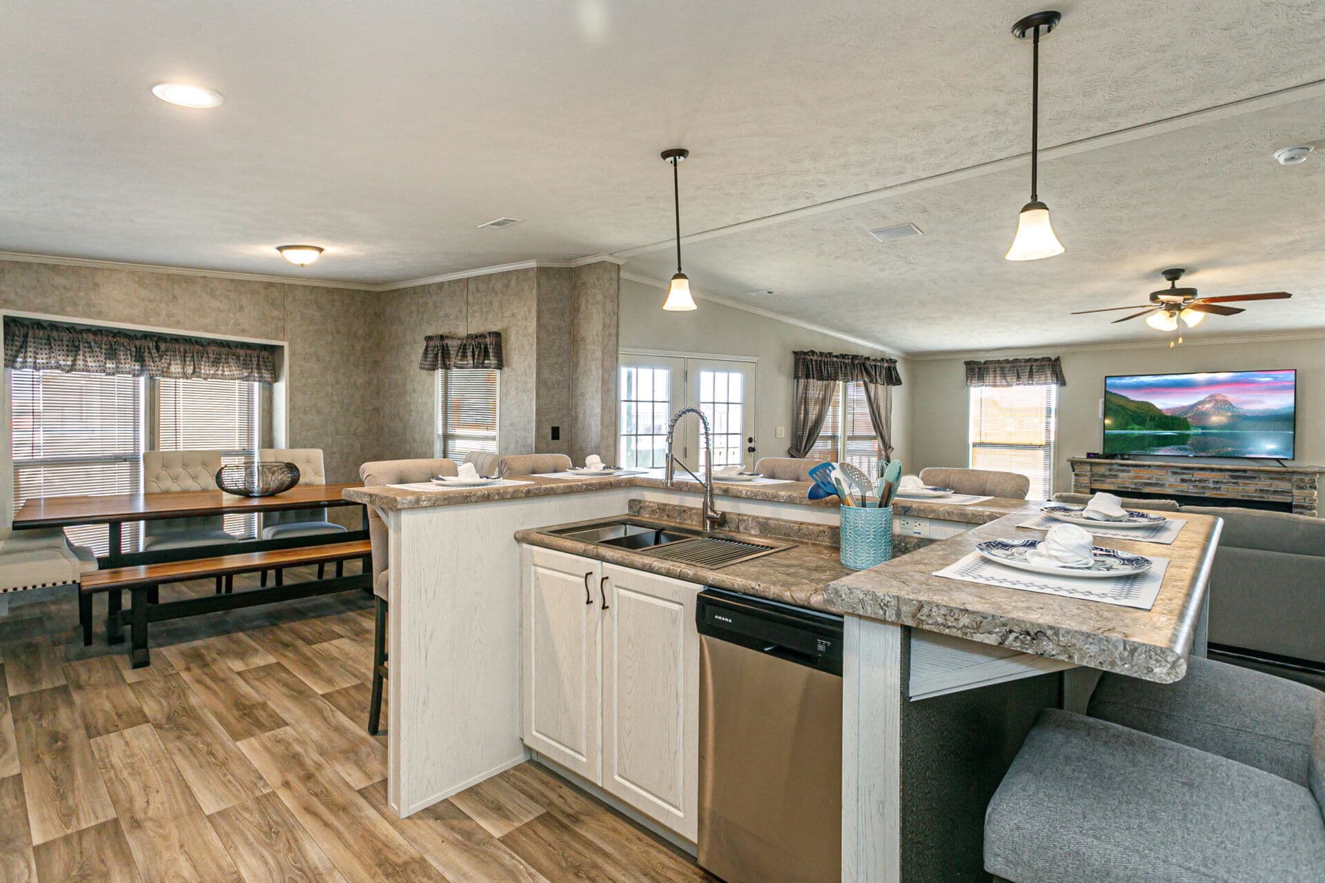 Classic c-3264-32bp kitchen home features