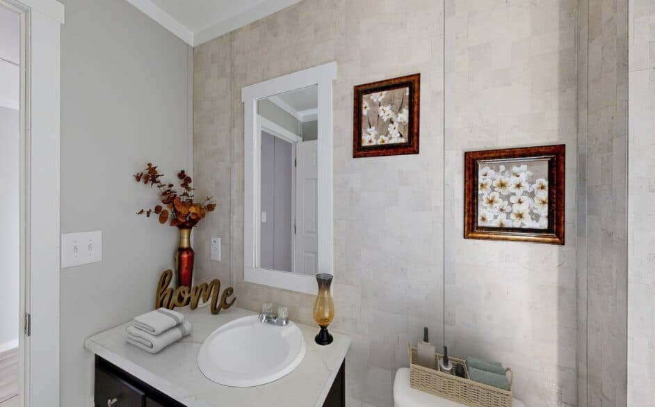 Frontier lodge t68s bathroom home features