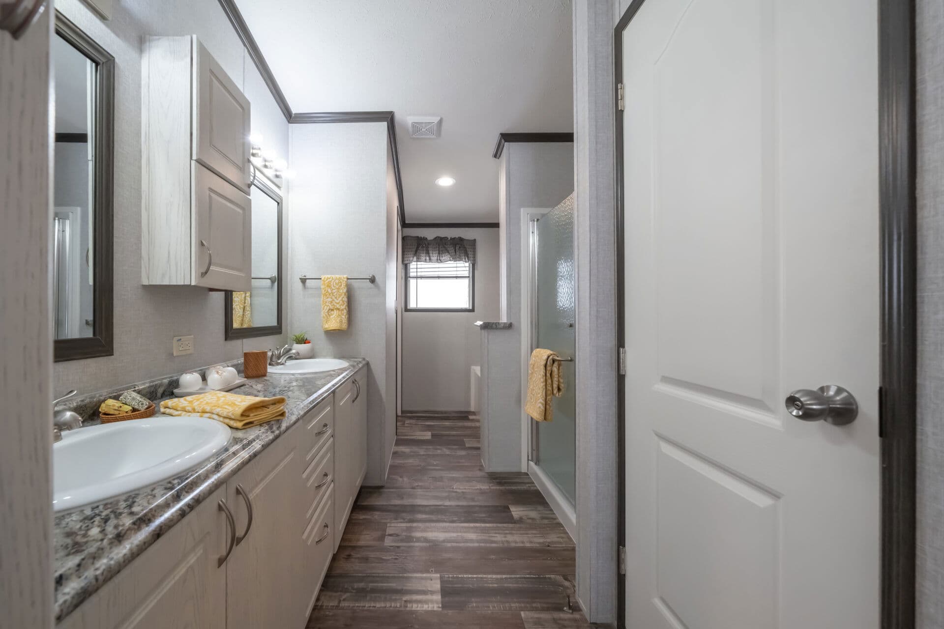 Select s-3256-42a bathroom home features