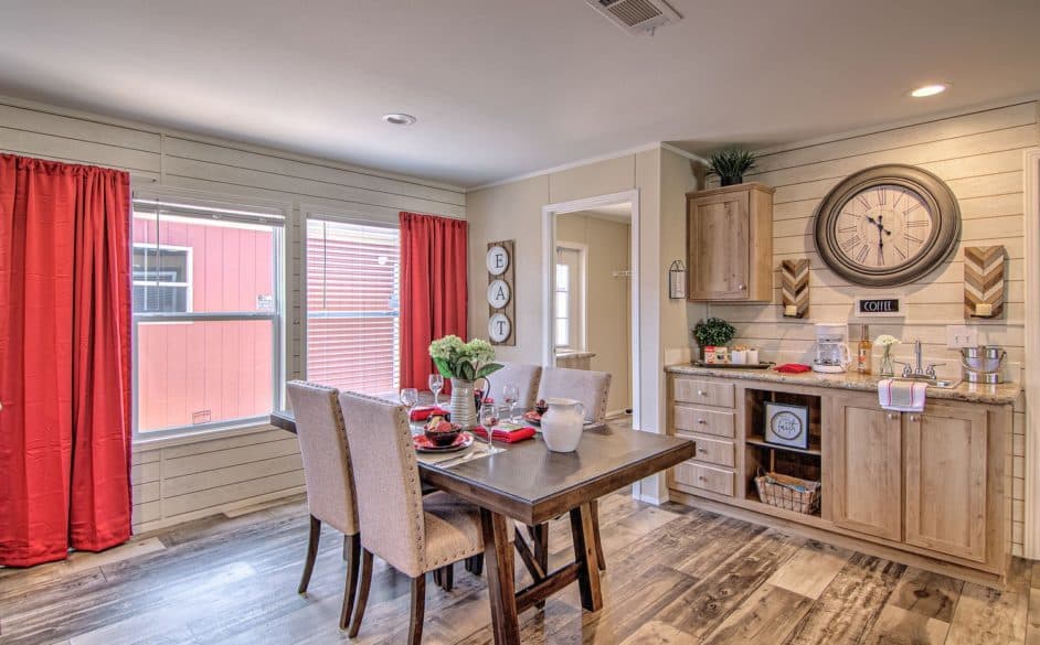 Bandera 3356 interior home features