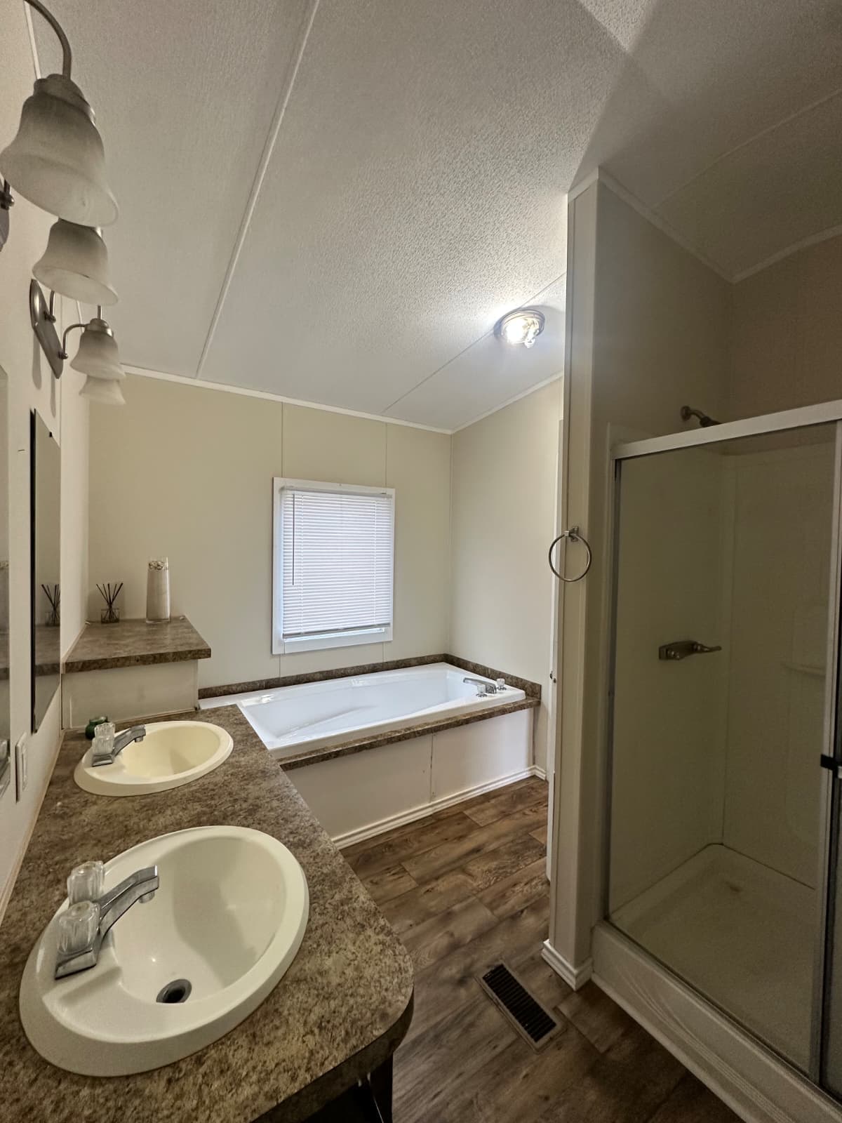 $62,900, owner financing $5,000 down, year 2012, 16x76, set in park - conroe (pre-owned)  home features