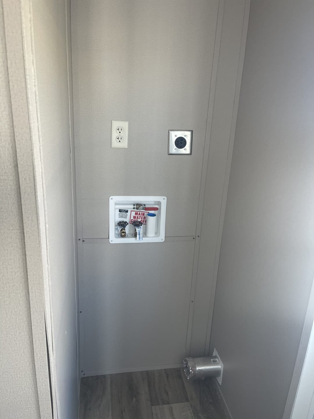 Select s-1444-11ofp interior home features