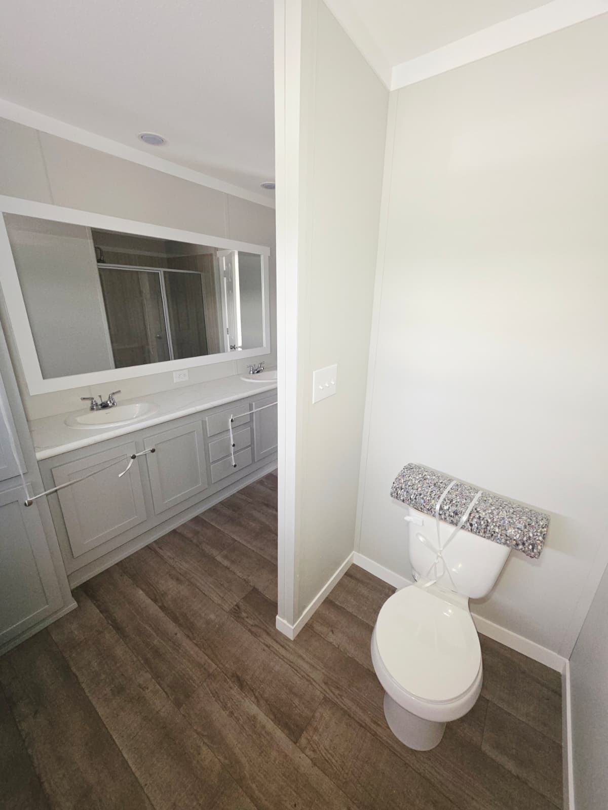 Scorpio 9469  home features