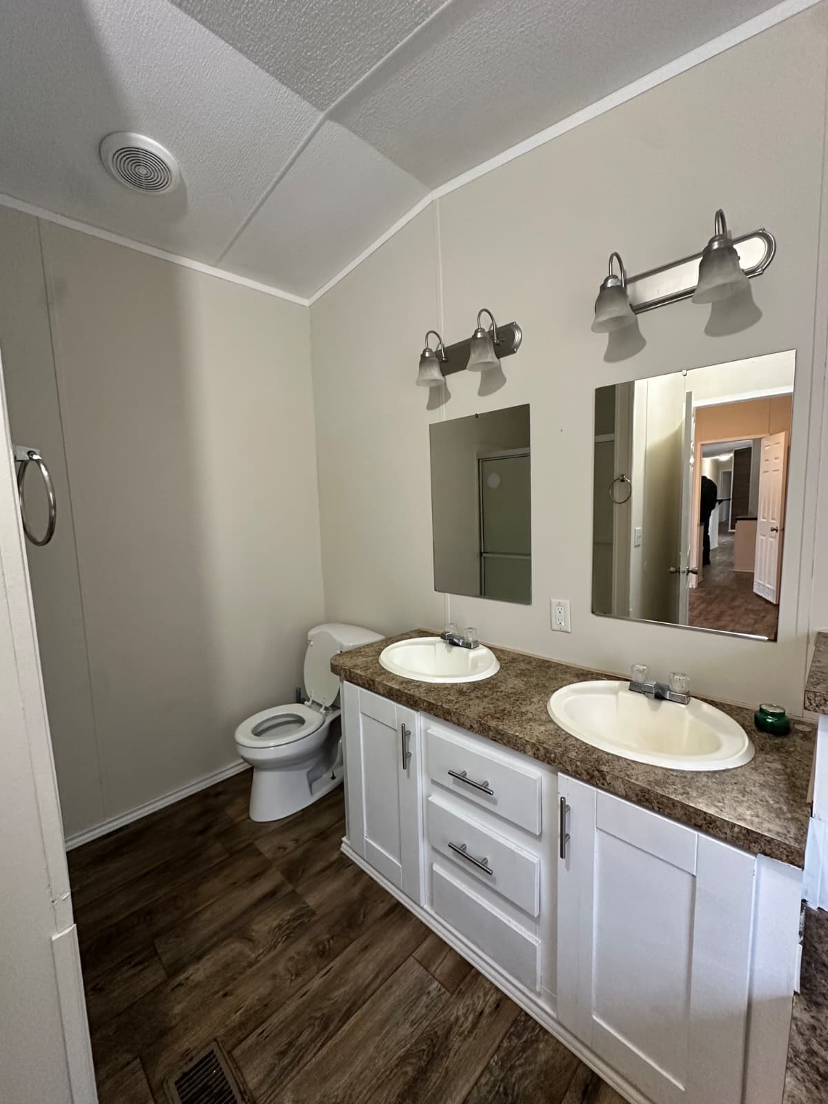 $62,900, owner financing $5,000 down, year 2012, 16x76, set in park - conroe (pre-owned)  home features