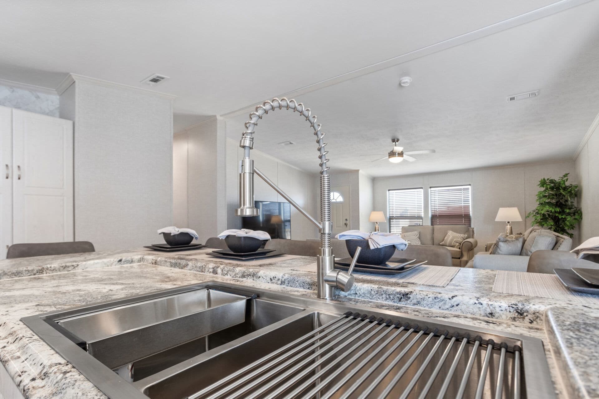 Heritage h-3272-43a kitchen home features