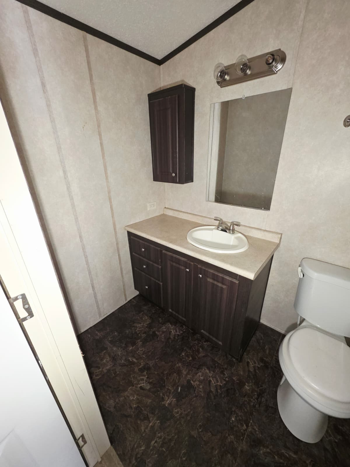 2019 legacy 1664-32c (pre-owned)  home features