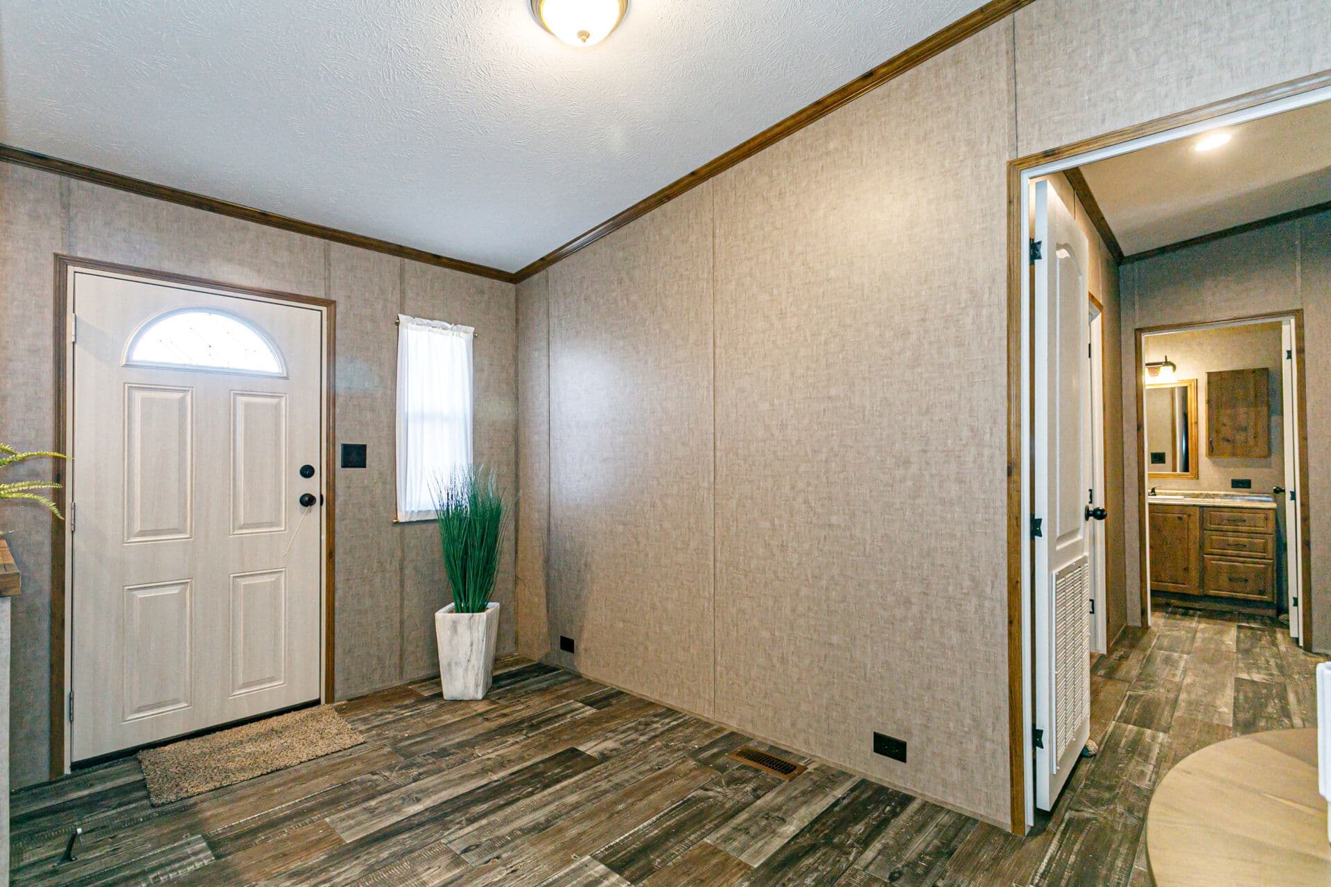 Classic c-3264-32c bedroom home features