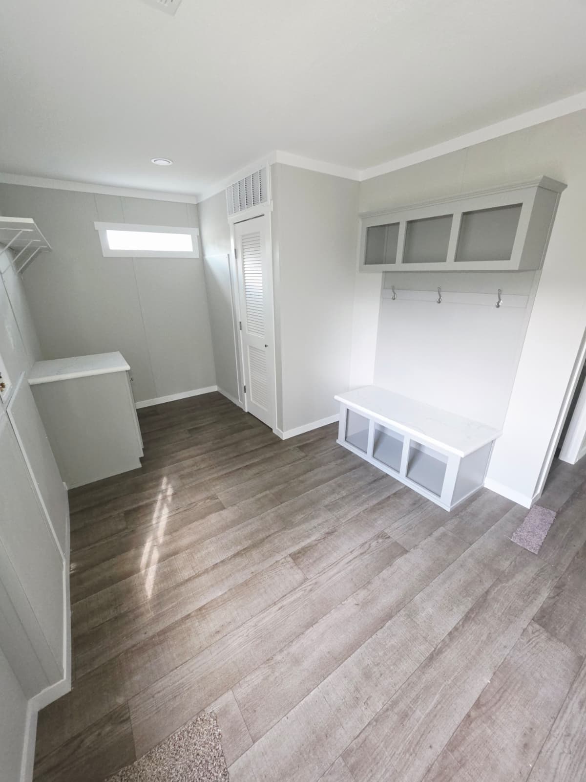 Scorpio 9469  home features