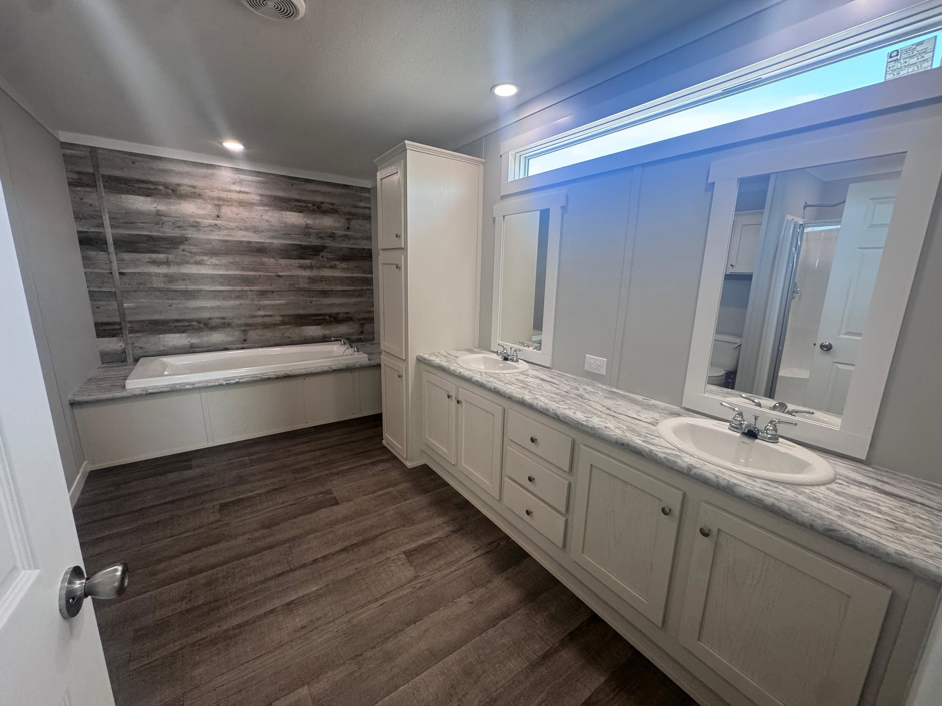 Vela 9456  home features