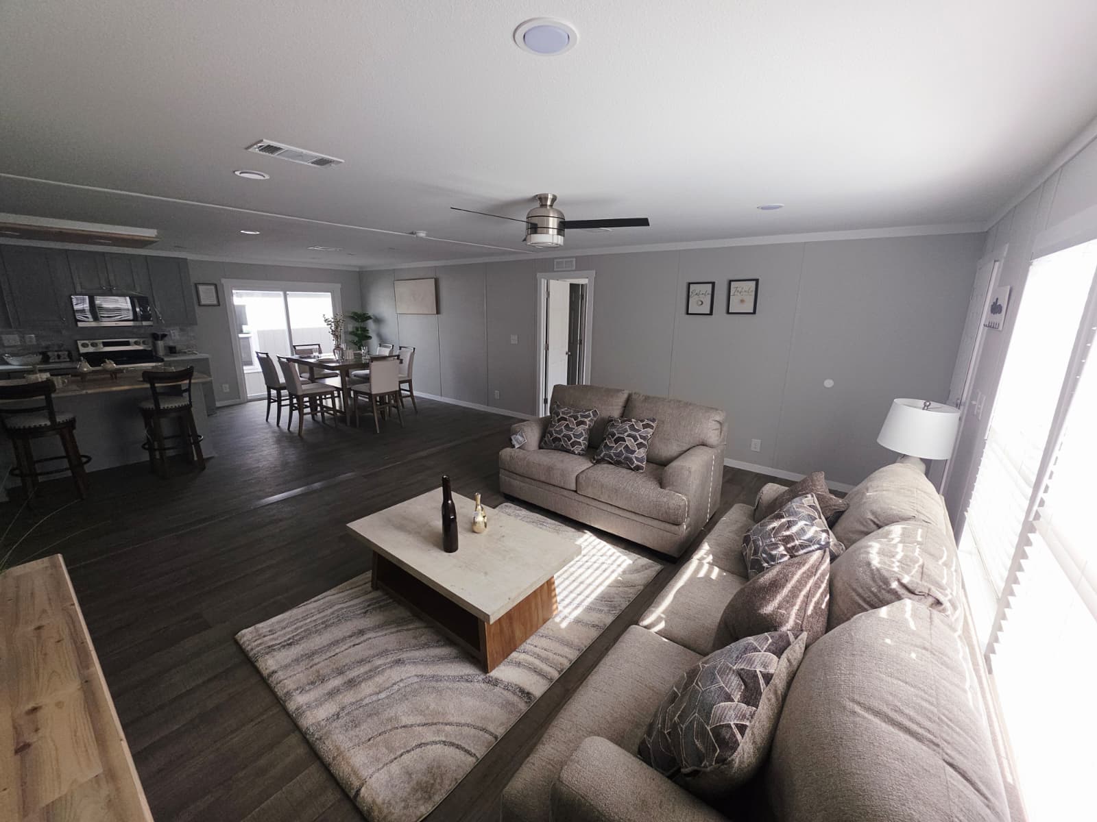 Scorpio 9469  home features