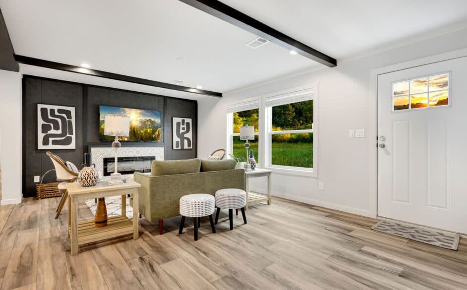 Hope r76e interior and hero home features