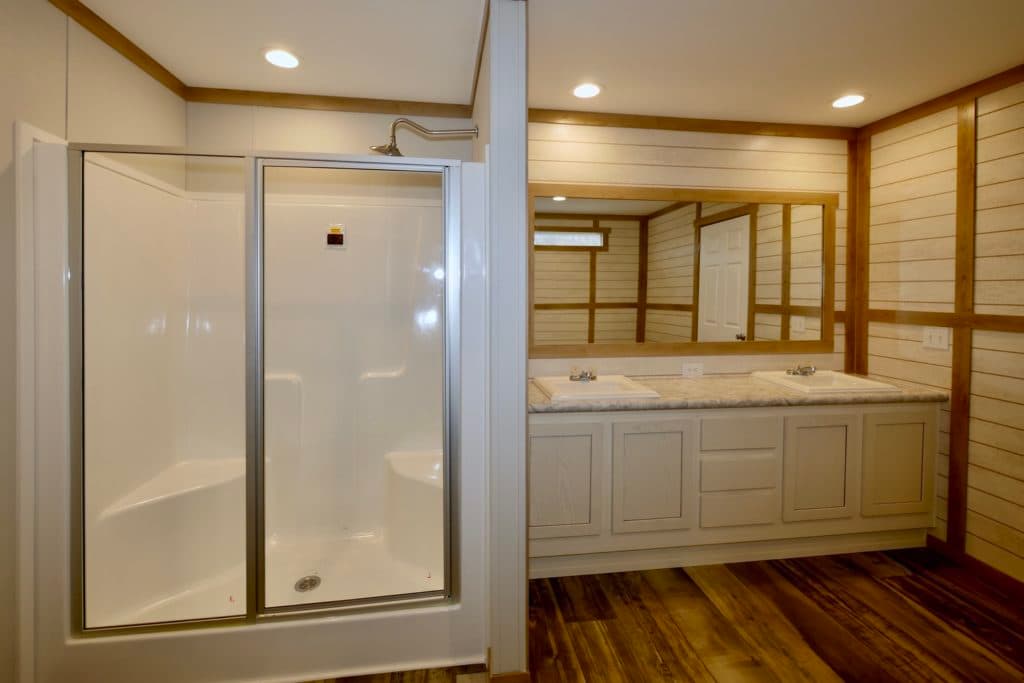 Mariana 9776 bathroom home features