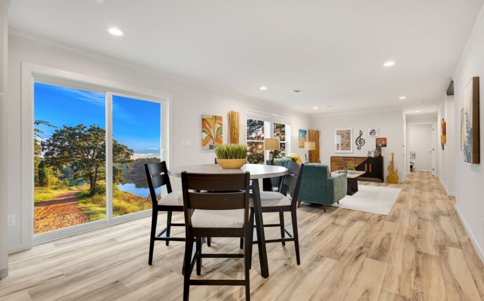 Hope r76e interior home features