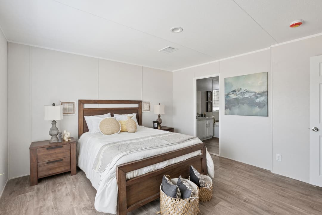 Trailblazer bedroom home features