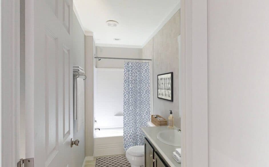 Frontier lodge t68s bathroom home features