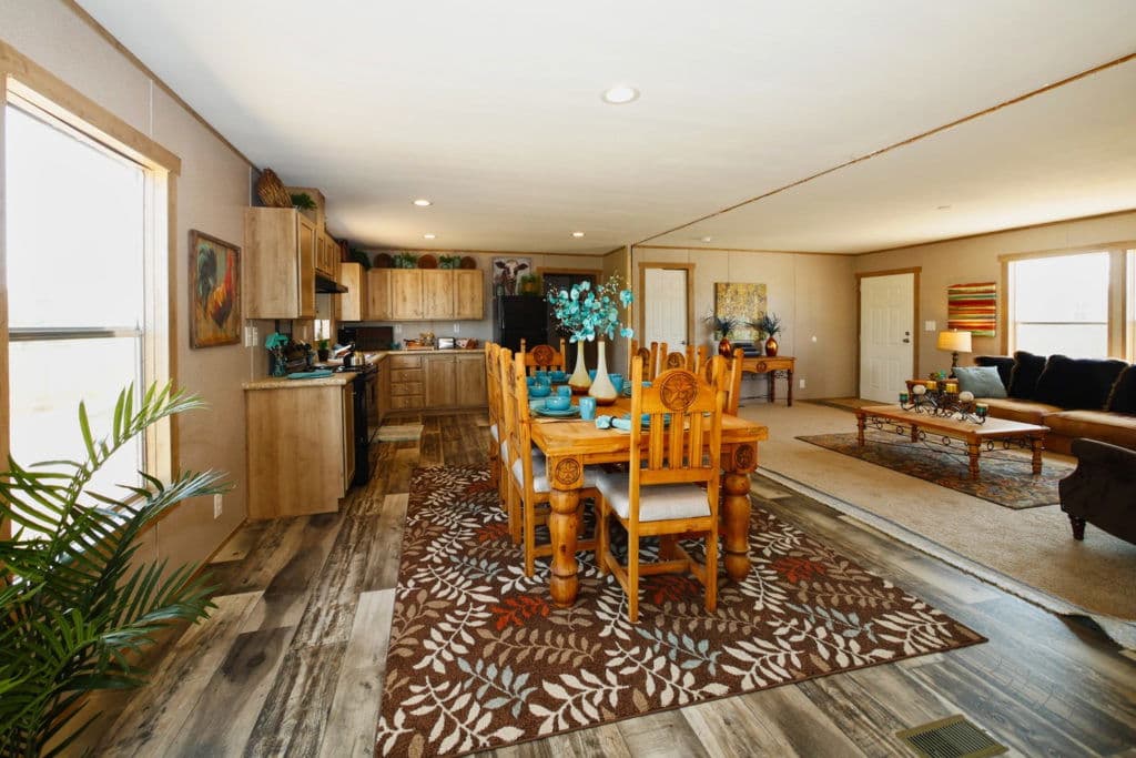 Taurus 9366 interior home features