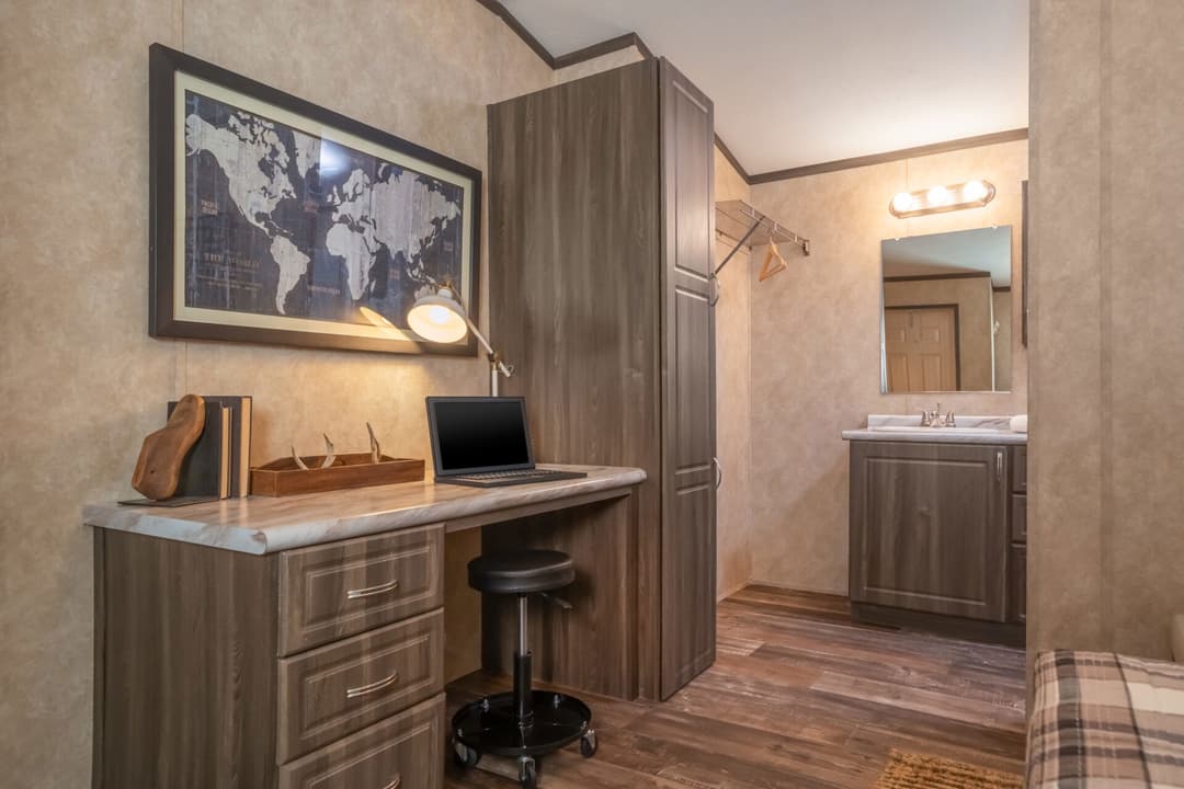 Workforce o-16×76-66aof interior home features