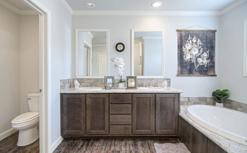 Beaumont 5079 bathroom home features