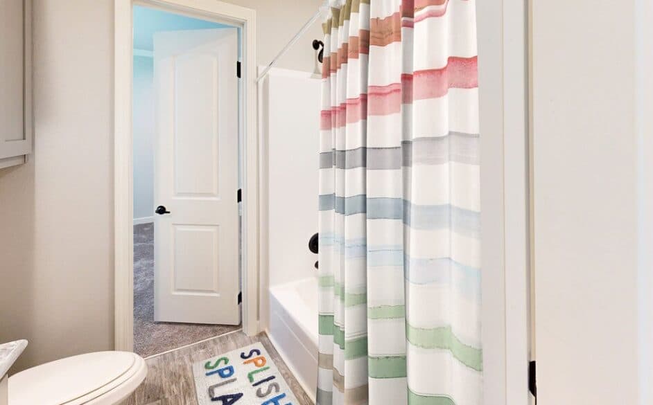 Beaumont 5079 bathroom home features