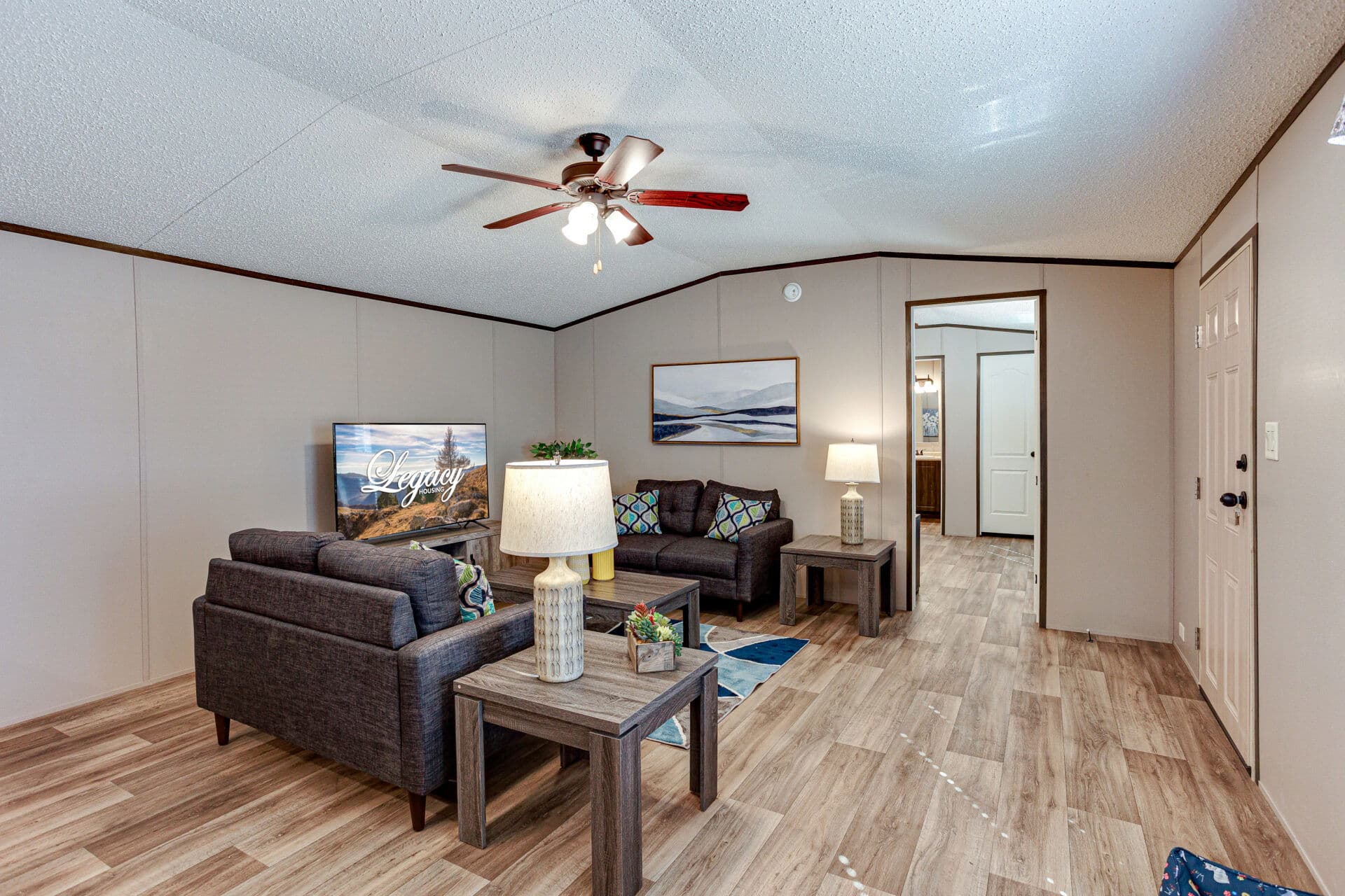 Select s-1672-32b interior home features