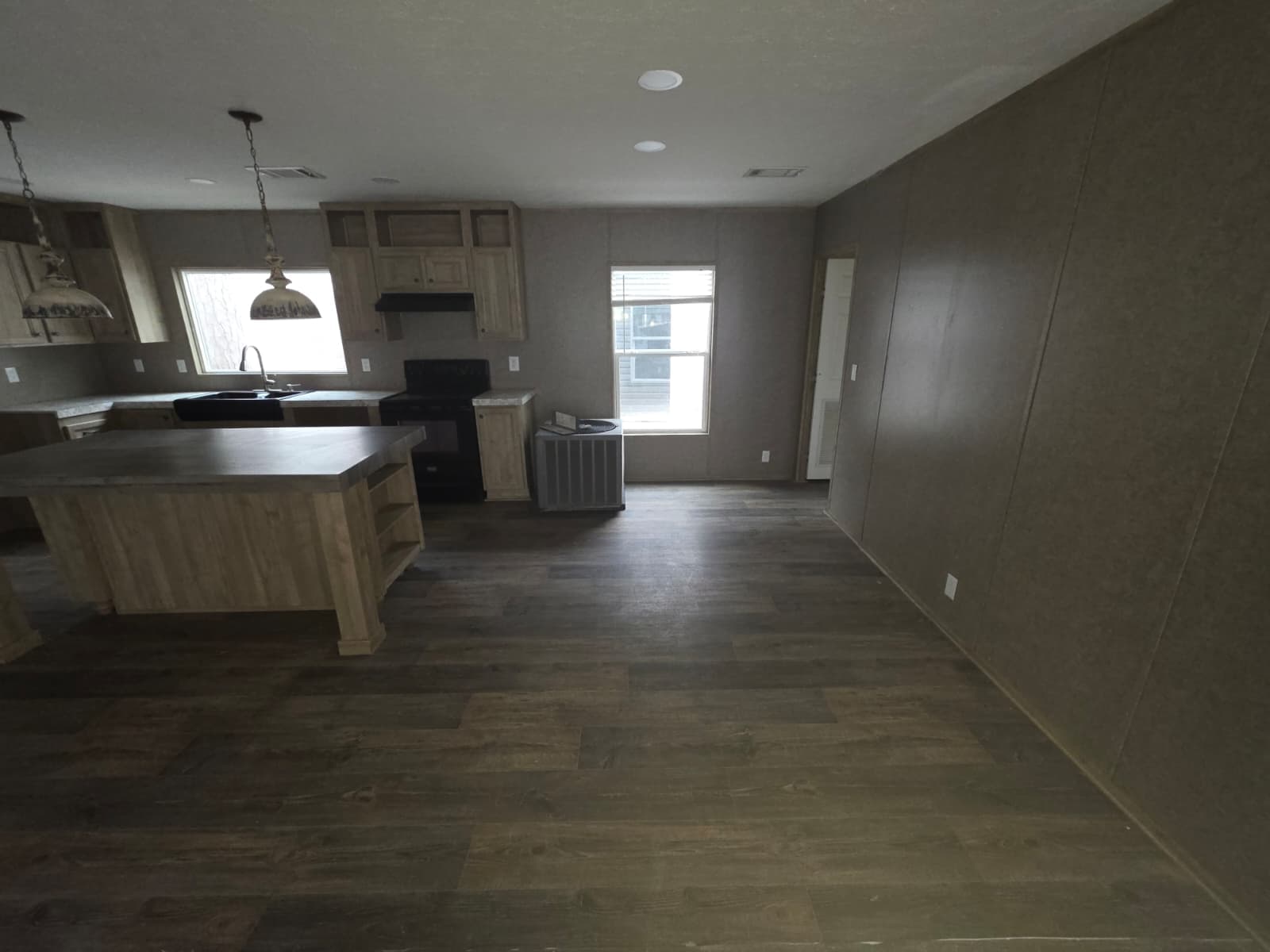 2018 clayton (pre-owned) kitchen home features