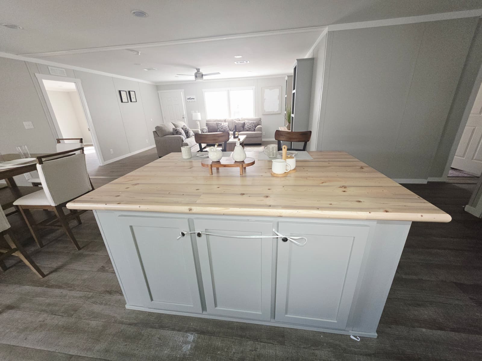 Scorpio 9469  home features