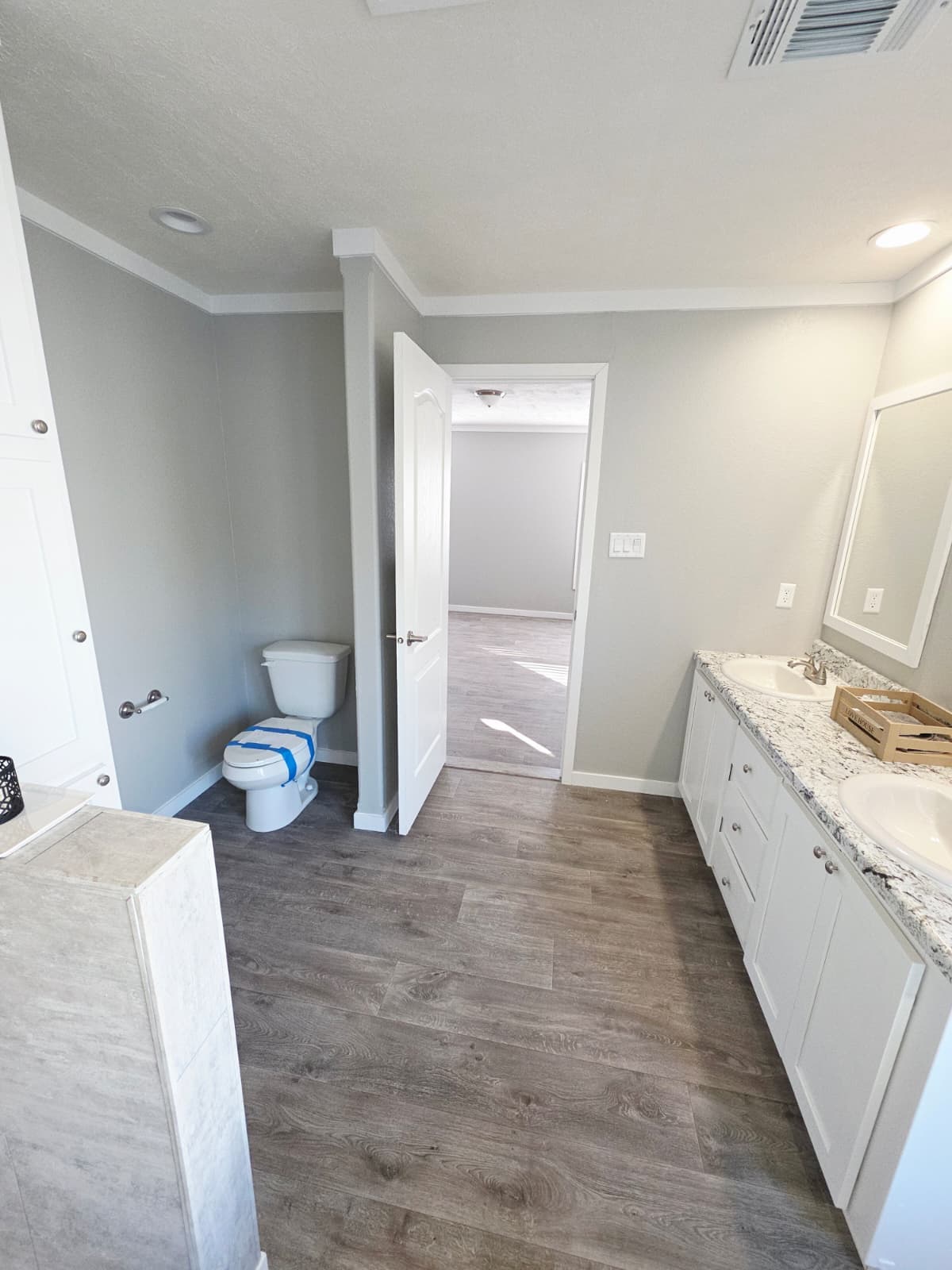 The sherman   home features