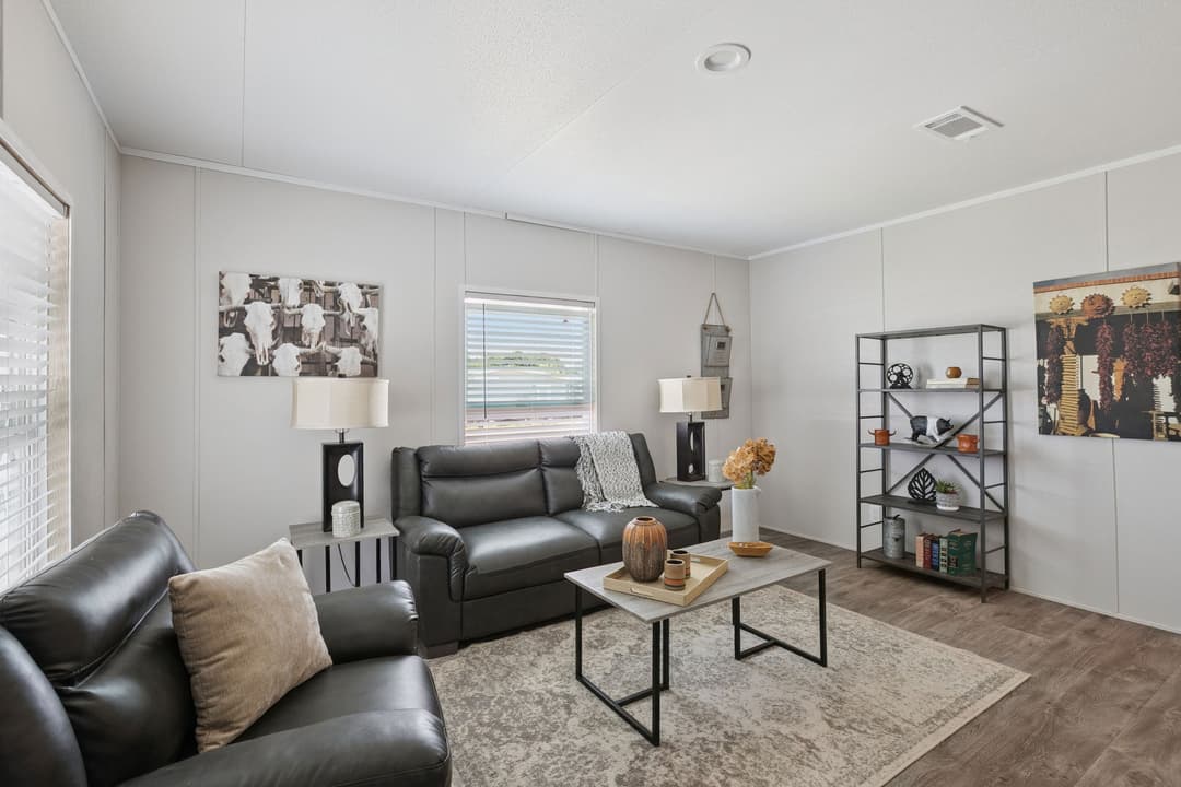 Valuhomes limited 28724p  interior home features