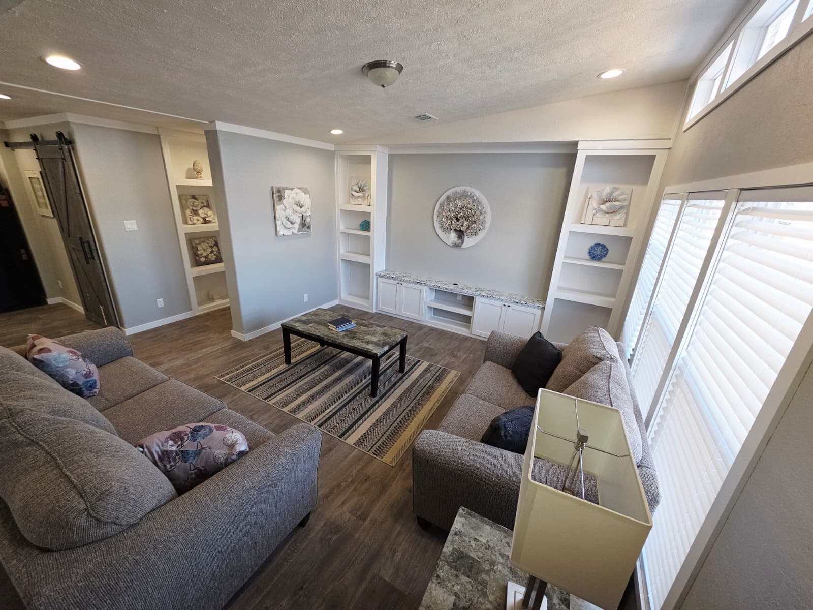 The sherman   home features