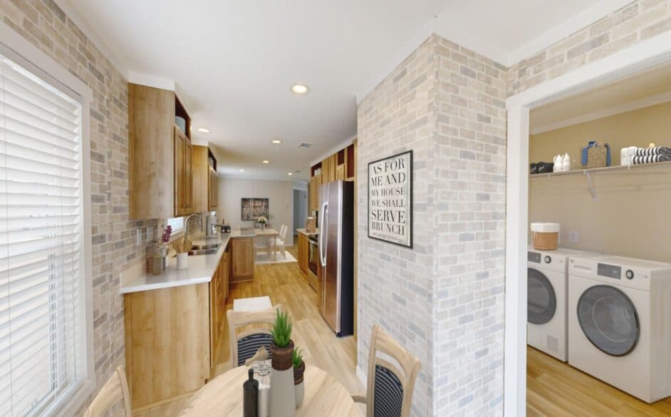 Dusty hollow p56s kitchen home features