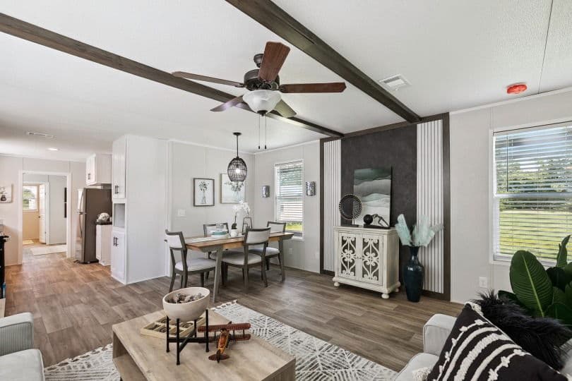 Valor 16763n  interior home features