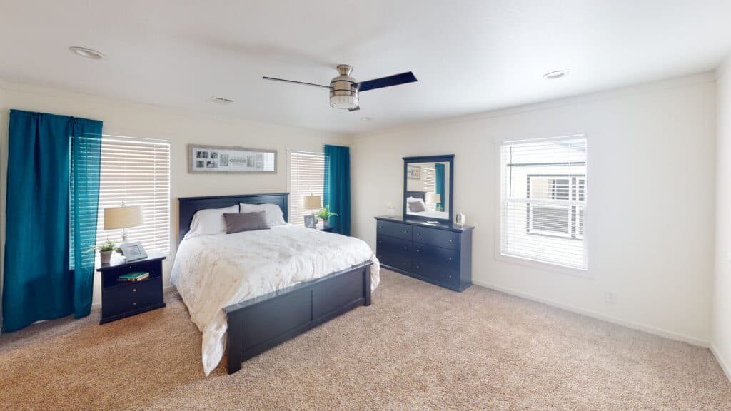 Turk t68c-p8 bedroom home features