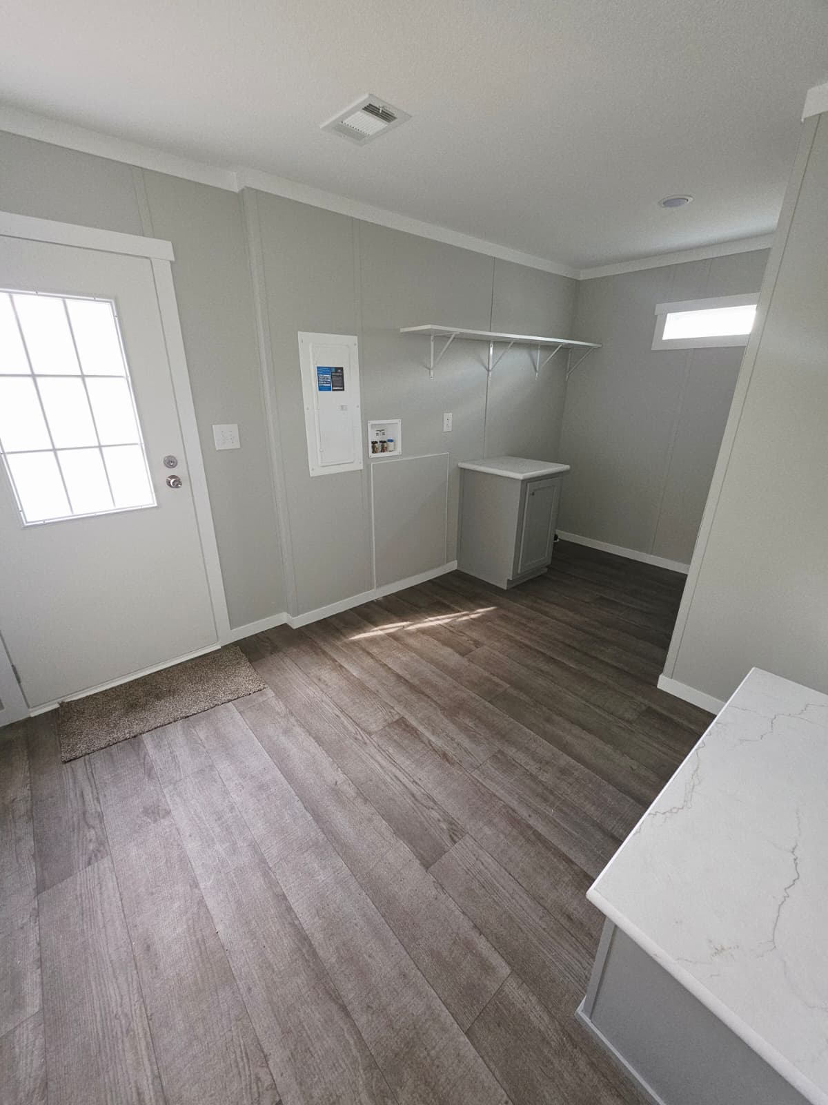 Scorpio 9469  home features