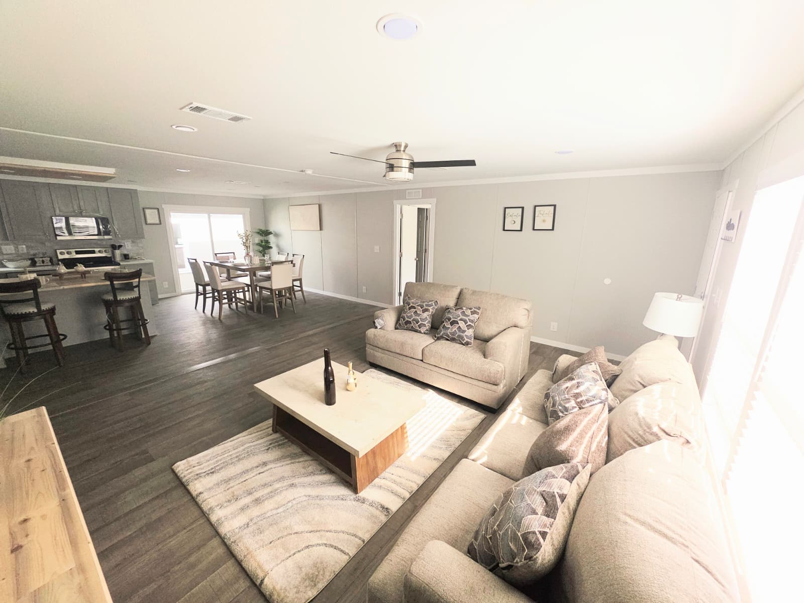 Scorpio 9469  home features