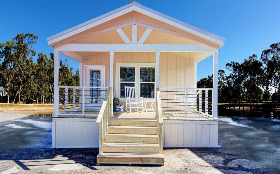 Eagle j56fp8 elevation and exterior home features