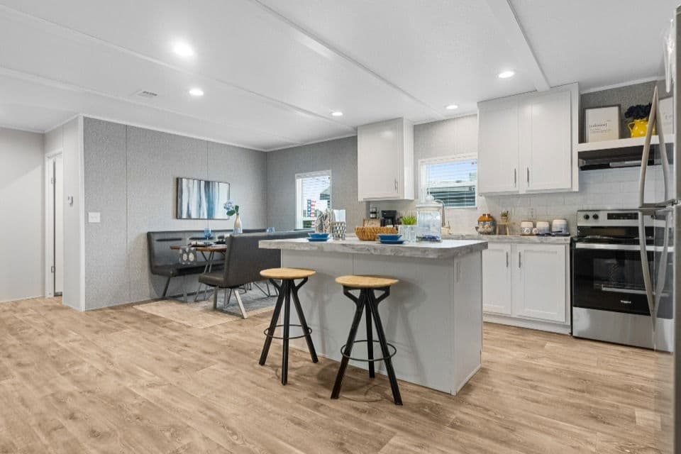 Pinnacle 32523p kitchen home features