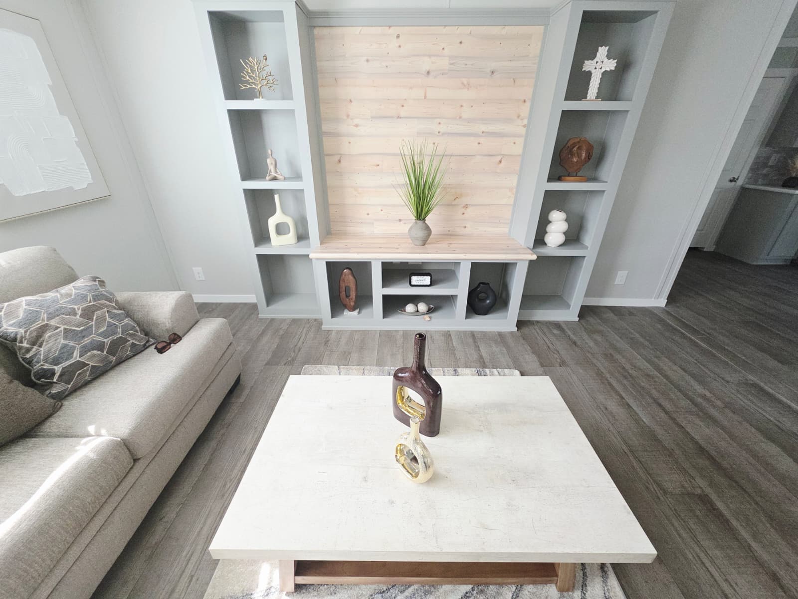 Scorpio 9469  home features