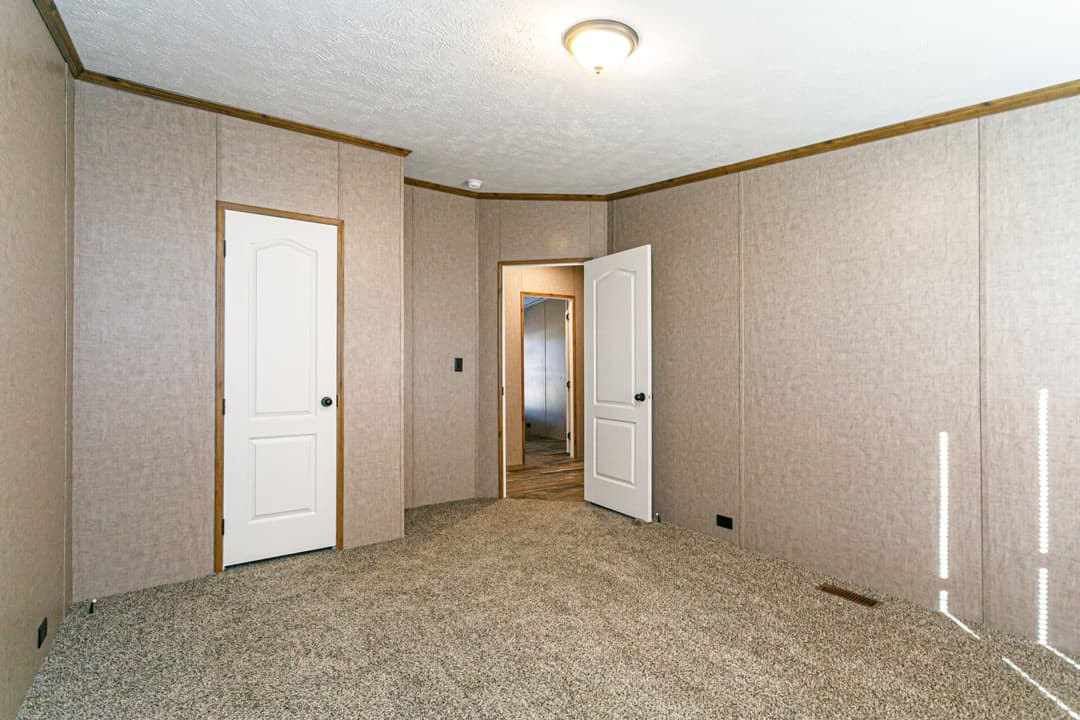 Classic c-3264-32c bedroom home features