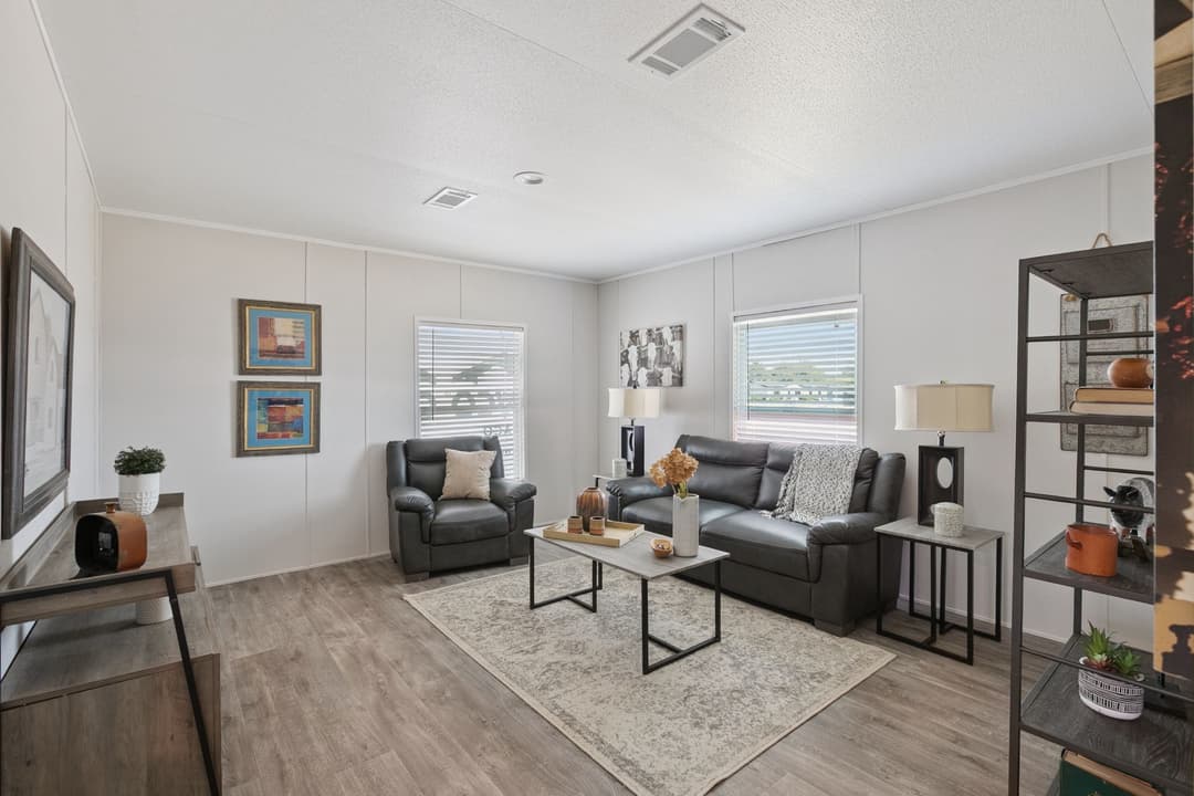 Valuhomes limited 28724p  interior home features