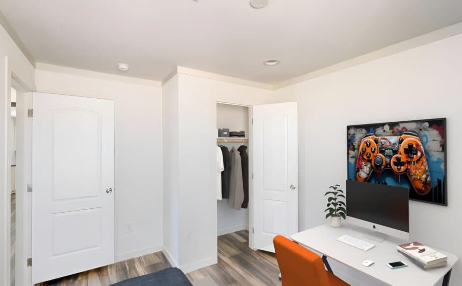 Centenary d56d bedroom home features