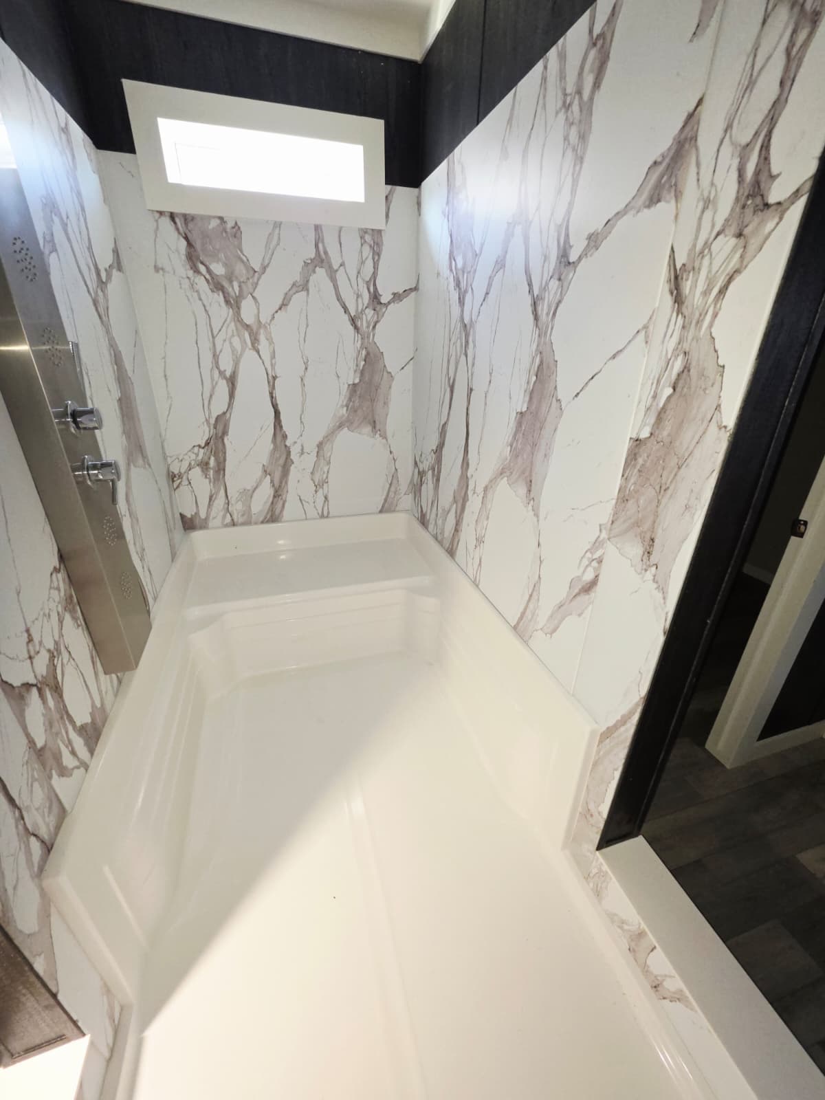 2024 palm harbor - like new!!! (pre-owned)  home features